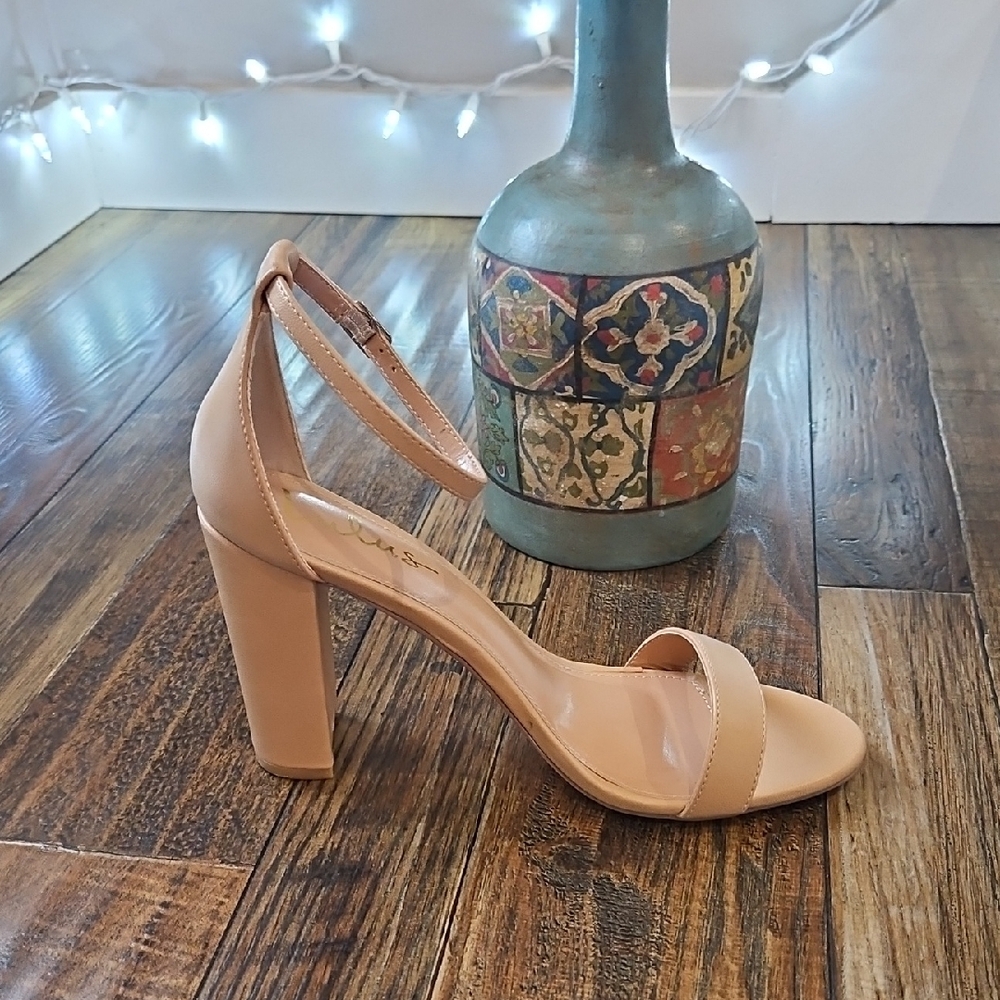 Lulu's Taylor Naked Chunky Block Heel‎ Sandals - Picture 2 of 11